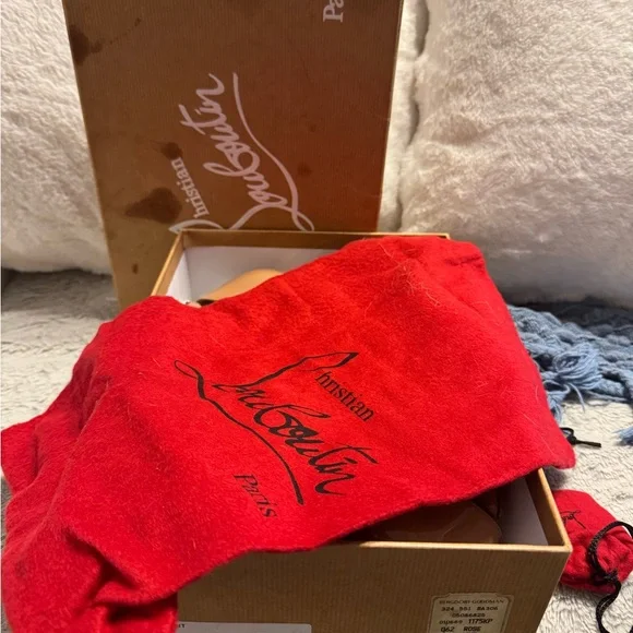 Nude Patent Leather Christian Louboutin So Kate Heels - Picture 9 of 10